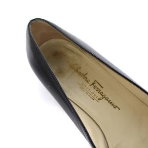 Salvatore Ferragamo ヴァラレザーパンプス 7C ブラック