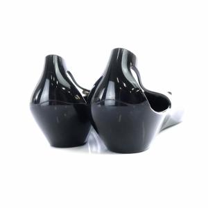 Salvatore Ferragamo ヴァラ ラバーパンプス ブラック
