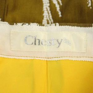Chesty 総柄テーパードパンツ ホワイト