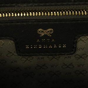 ANYA HINDMARCH レザースクエアショルダーバッグ ブラック
