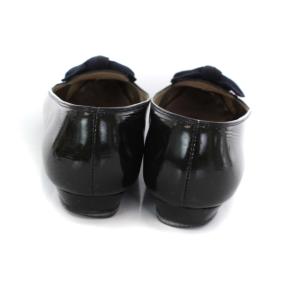 Salvatore Ferragamo リボンエナメルポインテッドトゥパンプス 6 ブラック