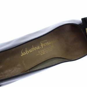 Salvatore Ferragamo パンプス チェンキーヒール ヴァラ ラウンドトゥ リボン レザー 6 ブラック