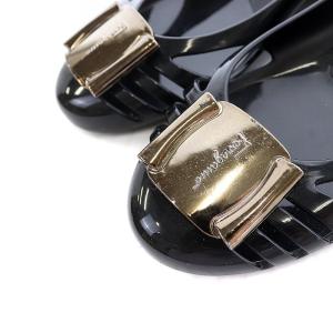 Salvatore Ferragamo BERMUDA ヴァラ ラバーパンプス ブラック