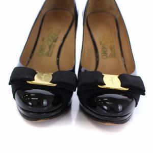 Salvatore Ferragamo パンプス ハイヒール ラウンドトゥ ヴァラ リボン エナメル 5C 22cm ブラック