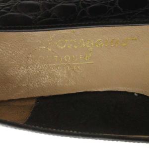 Salvatore Ferragamo パンプス アーモンドトゥ 型押し レザー チャンキーヒール 7.5 C ブラック