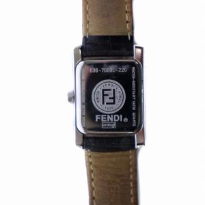 FENDI 腕時計 アナログ クオーツ スクエア 黒文字盤 レザーベルト 黒 ブラック シルバー 038-7000L-220