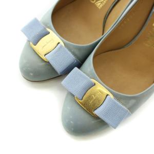 Salvatore Ferragamo パンプス ヴァラ ポインテッドトゥ ハイヒール リボン エナメル 6.5 24cm 水色 ライトブルー