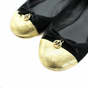 TORY BURCH フラットシューズ バレエシューズ ロゴチャーム リボンモチーフ スエード ビブラムソール 8.5M 24.5cm 黒 ブラック