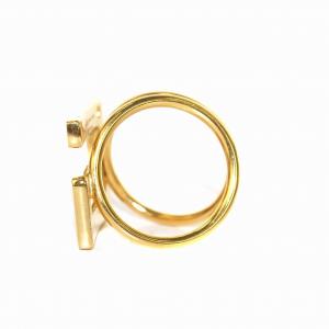 GUCCI スカーフリング ロゴ ゴールド色