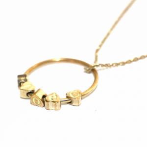 Chloe ネックレス ペンダント ロゴ 装飾 ゴールド色