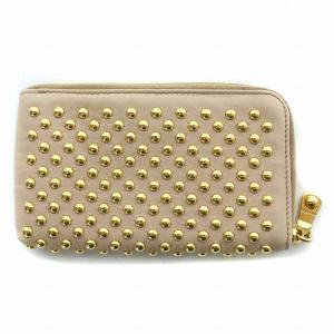 miumiu コインケース 小銭入れ レザー 羊革 L字ファスナー スタッズ ロゴ 装飾 ピンクベージュ ゴールド色
