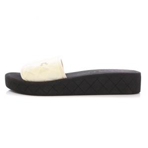 CHANEL サンダル キルティング ココマーク 39C ブラック ホワイト