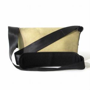 FREITAG ショルダー バッグ メッセンジャー ショルダーパッド リサイクル素材 ベージュ グリーン