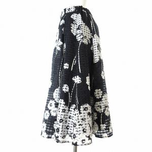 TO BE CHIC 21SS 今季 スカート 膝丈 フレア フラワー ギンガム チェック 花柄 ジャガード イージー W5S08-550-29