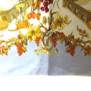 HERMES カレ90 Au Pays de Cocagne 楽園にて スカーフ シルク100％ ブルー ブロンズ