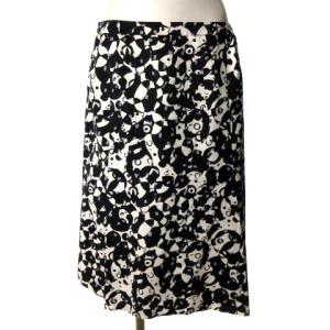 スカート ひざ丈 総柄 プリーツ ブラック ホワイト 13+