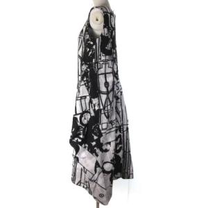 COMME des GARCONS 近年モデル ロングワンピース ノースリーブ コクーン スカート モノトーン M ホワイト ブラック