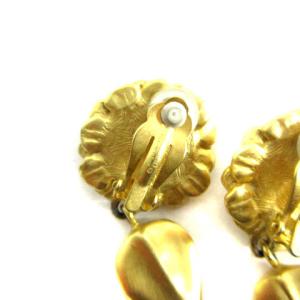 GIVENCHY イヤリング アクセサリー フラワーモチーフ  ゴールドカラー ECR17