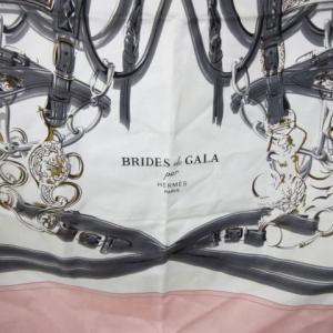 HERMES BRIDES de GALA par カレ90 スカーフ 式典用の馬勒 スカーフ シルク100％ ピンク