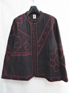 イッセイミヤケ ISSEY MIYAKE バンドカラージャケット コットン 長袖 刺繍 ステッチ 黒 赤 3