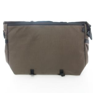 Carhartt CARGO MESSENGER ショルダーバッグ 8952520016 TARMAC ブラウンカーキ
