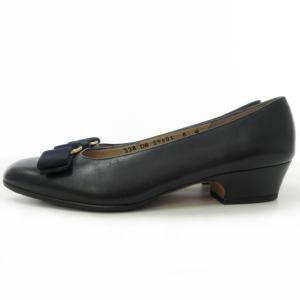 Salvatore Ferragamo ヴァラリボン パンプス レザー ヒールシューズ ゴールド金具 ネイビー