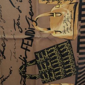 FENDI 大判 スカーフ ストール シルク イタリア製 バッグ柄 ブラウン系 ブラック 0108 レディース AA