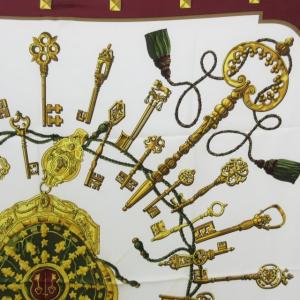 HERMES カレ90 LES CLES THE KEYS RARE シルクスカーフ ストール ショール 鍵柄 総柄 ホワイト×ボルドー