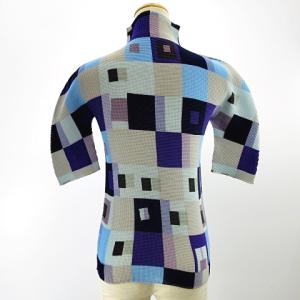 me ISSEY MIYAKE プリーツカットソー ハイネック 五分袖 総柄 ブルー系 青 紫 紺