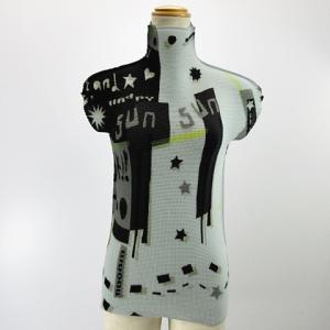 ハイネック プリーツカットソー ノースリーブ 総柄 ライトブルー 水色