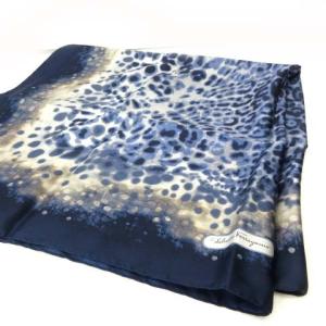 Salvatore Ferragamo レオパード柄シルクスカーフ 86cm×88cm ネイビー 