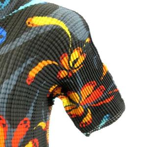 ISSEY MIYAKE ハイネック プリーツプルオーバー 花柄 黒 ブラック マルチカラー 02
