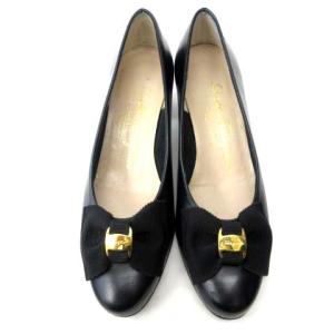 Salvatore Ferragamo ヴァラリボン パンプス レザー ゴールド金具 ブラック 5 IBO23