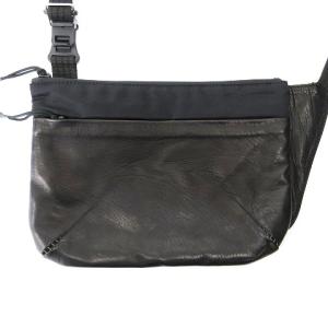 美品 素材切替 レザー ナイロン ショルダーバッグ ウエストポーチ ジップポケット ブラック STK