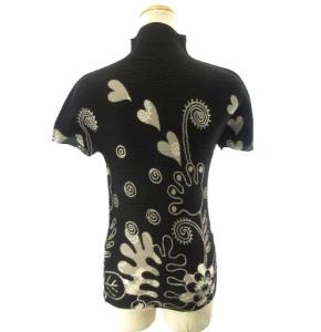 me ISSEY MIYAKE 美品 カットソー ハイネック 半袖 ワッフルプリーツ ハート MI11FK355 黒 ブラック グレー STK