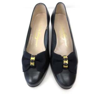 Salvatore Ferragamo ヴァラ リボン パンプス ゴールド金具 紺 ネイビー イタリア製 5 約22.5cmWY