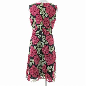 GRACE CONTINENTAL 17AW ローズ ワンピース 膝丈 花柄 フラワーモチーフ 刺? Vネック 黒 赤 緑 36 1012 GY09