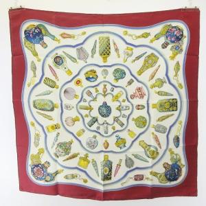 美品 シルク100％ カレ90 スカーフ Qu'importe le flacon 総柄 香水瓶 エンジ マルチカラー