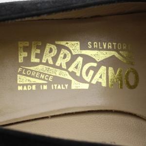 Salvatore Ferragamo パンプス スクエアトゥ ローヒール ガンチーニ スエード 4.5 ブラック