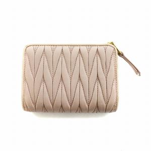 miumiu 三つ折り財布 ミニ ウォレット マテラッセ レザー ロゴ金具 ピンク 5ML225 N88 GY11