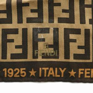 FENDI ハンカチーフ ハンカチ スカーフ ズッカ柄 ロゴ 総柄 茶色 ブラウン