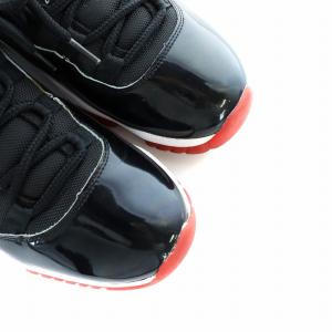 NIKE Air Jordan 11 Retro Bred スニーカー