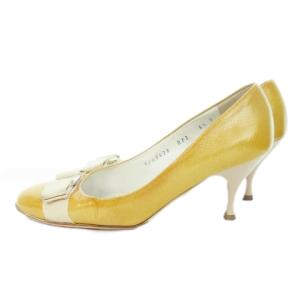 Salvatore Ferragamo パンプス ラウンドトゥ ピンヒール ミドルヒール ヴァラリボン ロゴ レザー 6.5 23.5cm 黄