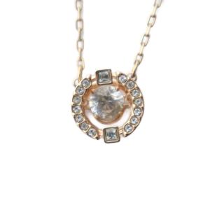 Una ネックレス アクセサリー ペンダント ロゴ カラーストーン ゴールド色 5272364 GY19