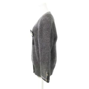 Leilian ニットカーディガン ジャケット Vネック 長袖 ダブル ウール ライン タッセル ブローチ 百合の紋章