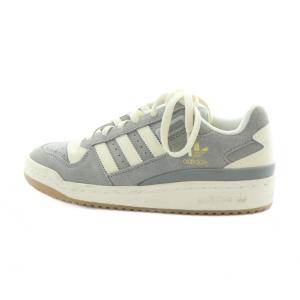 FZ6253 Forum Low Solid Grey Gum スニーカー シューズ 靴 ロゴ スエード