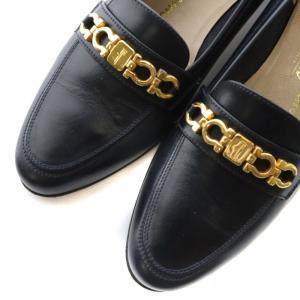Salvatore Ferragamo パンプス ビットローファー レザー ラウンドトゥ チャンキーヒール ガンチーニ ロゴ ゴールド金具 5.5 22.5cm 黒