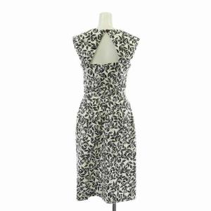 DIANE von FURSTENBERG ワンピース ノースリーブ ひざ丈 スクエアネック 花柄 総柄 黒 ブラック 白 ホワイト /XZ
