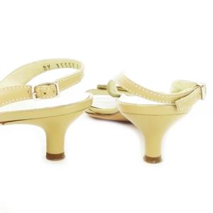 Salvatore Ferragamo サンダル ストラップ ローヒール スクエアトゥ ガンチーニ レザー 6.5 23.5cm ベージュ /AO8