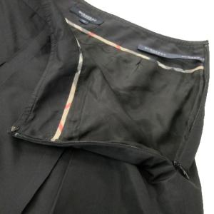 BURBERRY LONDON フレアスカート ひざ丈 シルク混 絹 ボックスプリーツ 38 M 黒 ブラック